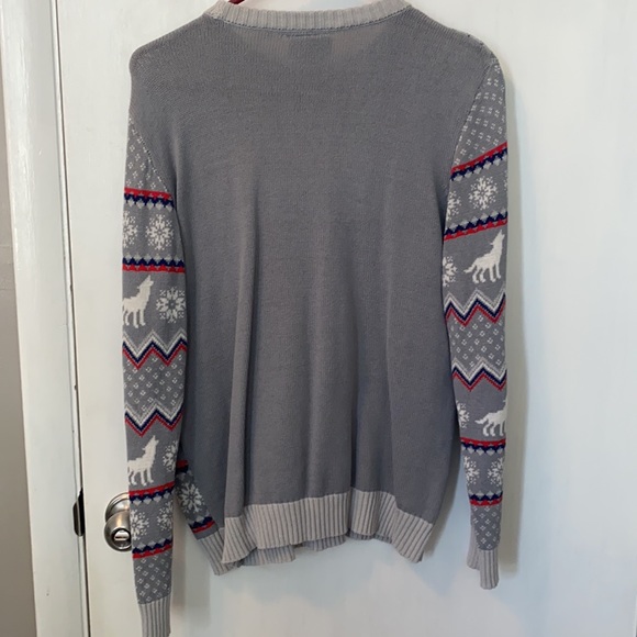 Game of Thrones “Winter is Here” Sweater - Picture 3 of 4